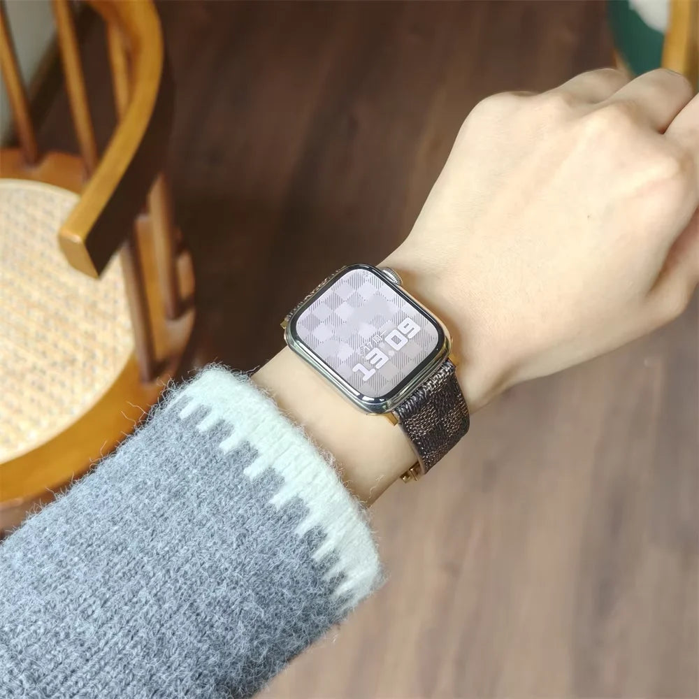 Leather Magnetic Apple Watch Strap Band for Unisex Comfort