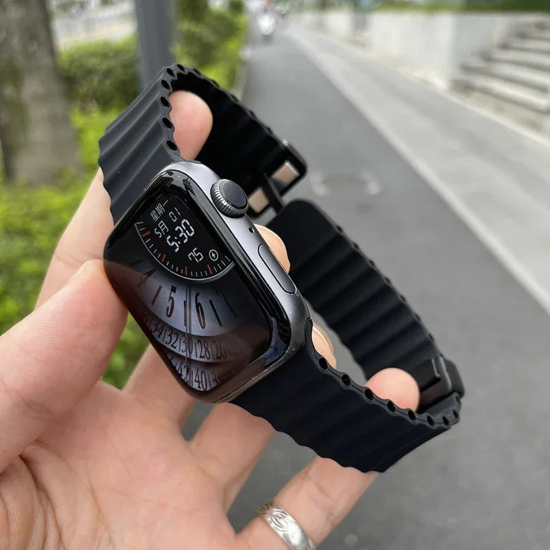Silicone Magnetic Sport Band for Watch Series 9 8 7