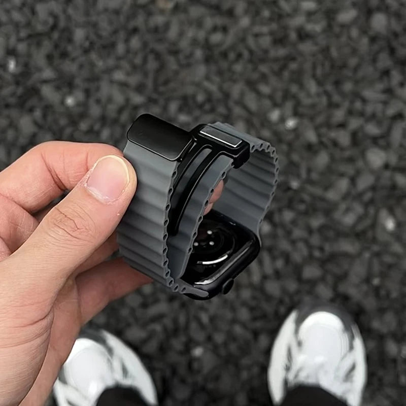 Silicone Magnetic Sport Band for Watch Series 9 8 7