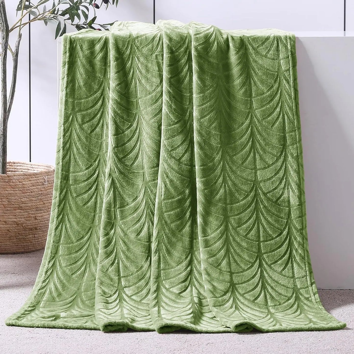 Soft Flannel Fleece Throw Blanket, Vintage Pattern for Couch, Warm Lightweight 50x60 Inch Olive Green