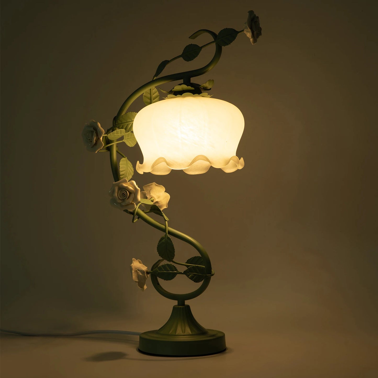 LOYALHEARTD Modern Bedside Lamp Flower Petal Reading Table Lamp Night Light Nightstand Desk Light for Bedroom Office
